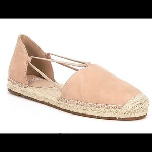 Brand new Eileen Fisher Lee espadrilles in Latte